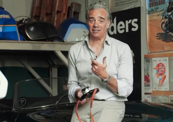 Ma davvero &ldquo;il Parods&rdquo; Roberto Parodi &egrave; candidato a sindaco di Milano contro il &ldquo;nemico&rdquo; (di auto e moto) Sala? Intanto spara contro il referendum e l&#039;immigrazione: &ldquo;importiamo direttamente disagio sociale&rdquo;